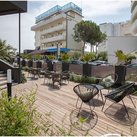 Hotel Caraibi Milano Marittima Exteriör bild