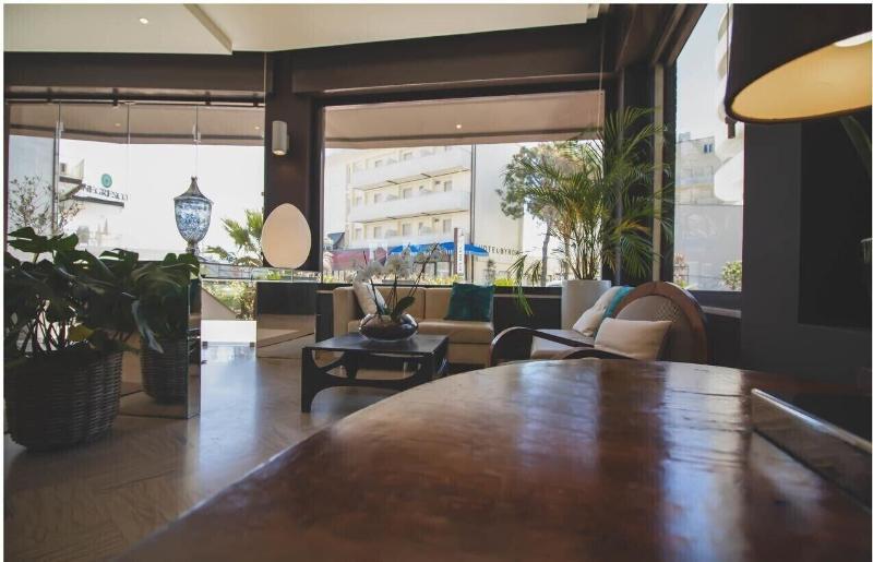 Hotel Caraibi Milano Marittima Exteriör bild