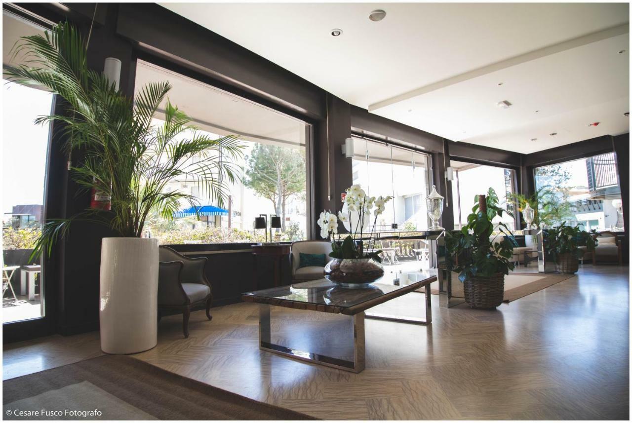 Hotel Caraibi Milano Marittima Exteriör bild