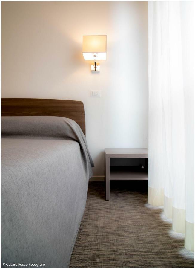 Hotel Caraibi Milano Marittima Exteriör bild