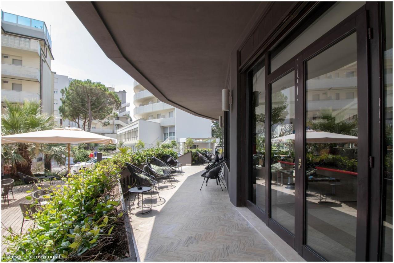 Hotel Caraibi Milano Marittima Exteriör bild